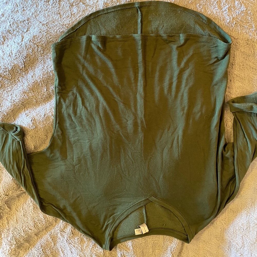Size L womens top